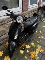 Capri scooter zwart (rijdt niet, moet snel weg), Fietsen en Brommers, Scooters | Overige merken, Ophalen, Gebruikt, Maximaal 45 km/u
