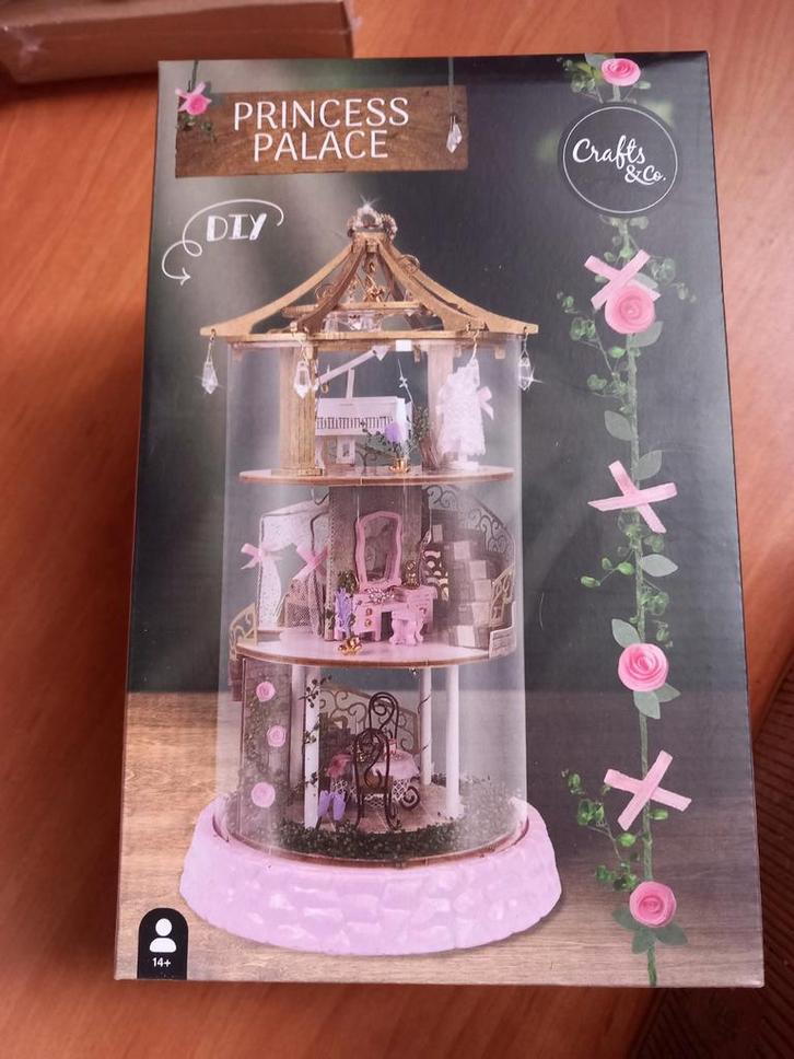 Princess palace miniatuur stolp, Verzamelen, Poppenhuizen en Toebehoren, Zo goed als nieuw, Poppenhuis, Ophalen of Verzenden