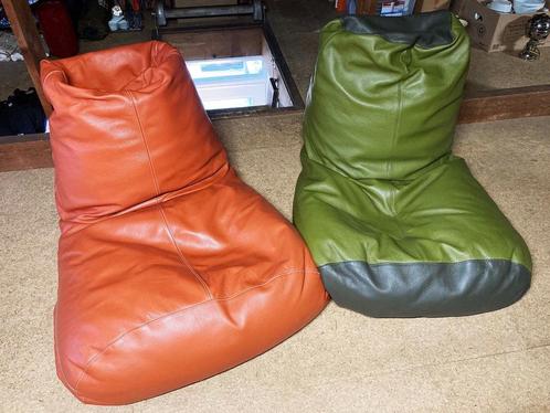 2 x LEOLUX Pode zitzakken oranje en groen NIEUWSTAAT, Huis en Inrichting, Stoelen, Zo goed als nieuw, Twee, Leer, Overige kleuren