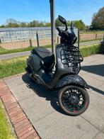 Vespa sprint 80cc 4v, Fietsen en Brommers, Scooters | Vespa, Ophalen, Zo goed als nieuw, Benzine