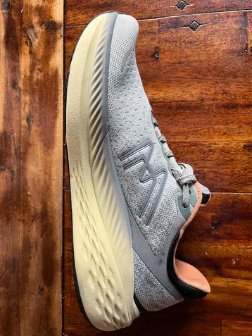 KARHU hardloopschoenen beschikbaar voor biedingen