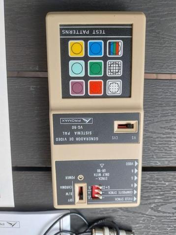 patroon kleuren generator  beschikbaar voor biedingen