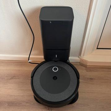 Zo goed als nieuw iRobot Roomba i3+ robotstofzuiger beschikbaar voor biedingen