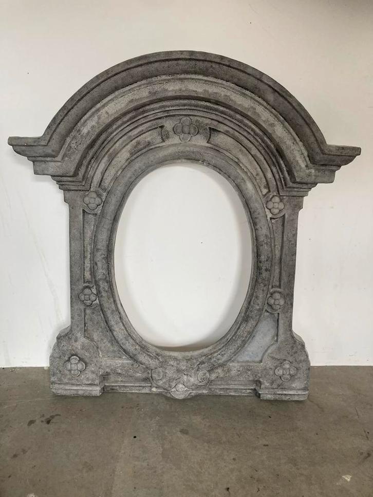 GRATIS Oeil de boeuf, raam, lijst , beton, zwaar. Ophalen, Antiek en Kunst, Antiek | Spiegels, 50 tot 100 cm, 100 tot 150 cm, Ovaal