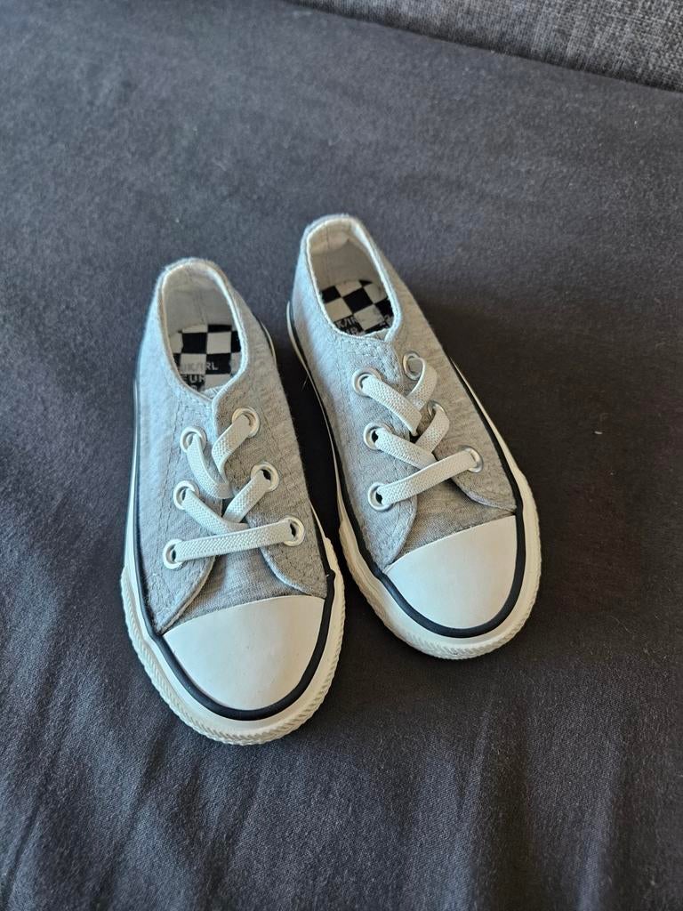Nieuwe grijze gympen met elastische veters, maat 23 Primark, Kinderen en Baby's, Kinderkleding | Schoenen en Sokken, Jongen of Meisje