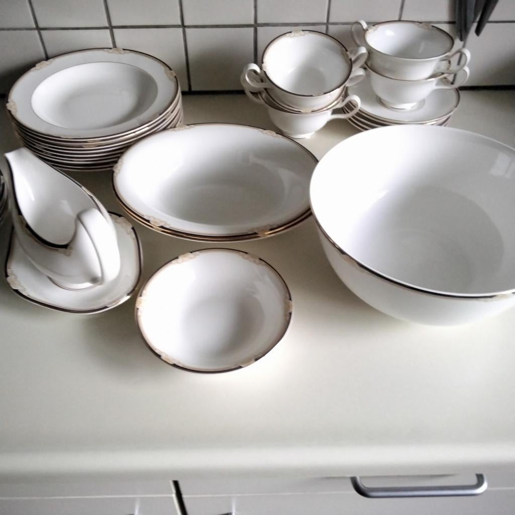 Wedgwood cavendish items, Ophalen, Zo goed als nieuw, Bord(en), Wedgwood