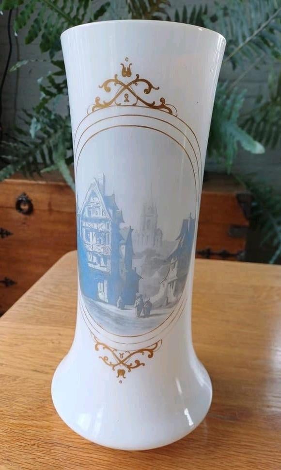 Antieke opaline vaas, melkglas, 30cm hoog, Antiek en Kunst, Ophalen of Verzenden