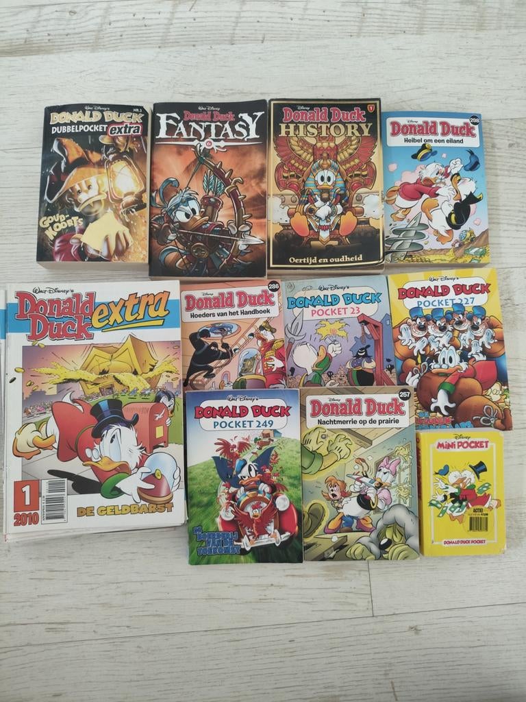 Grote collectie Donald Duck stripboeken en pockets, Meerdere stripboeken, Ophalen of Verzenden, Gelezen