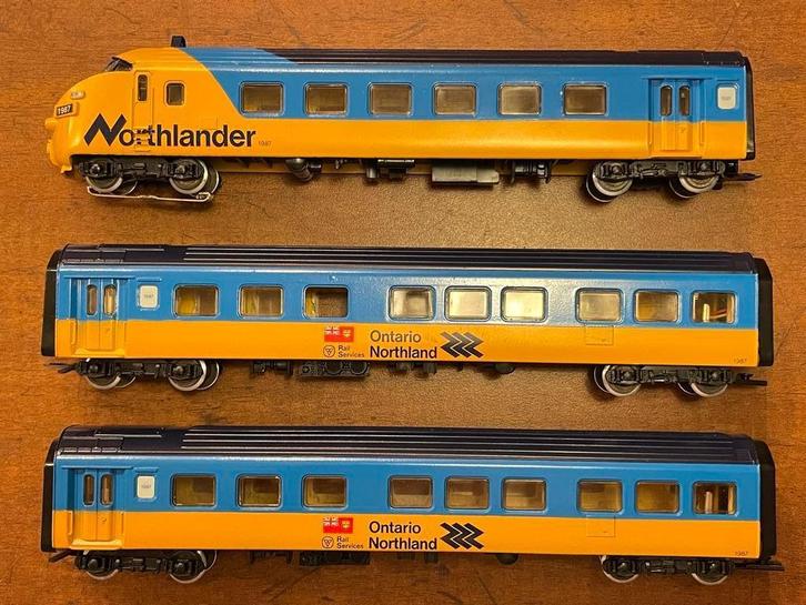 ** NIEUW ** NORTHLANDER ** 3 RIJTUIGEN met VERL. VOORBER. **, Hobby en Vrije tijd, Modeltreinen | H0, Nieuw, Wagon, Wisselstroom