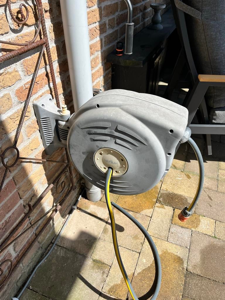 GRATIS Tuinslanghaspel met slang 10 meter, Ophalen, Gebruikt, Tuinslanghaspel