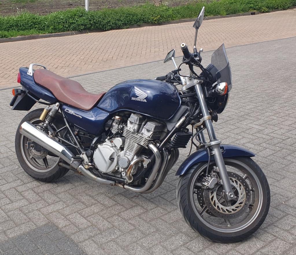 Honda sevenFifty 1994, Particulier, Toermotor