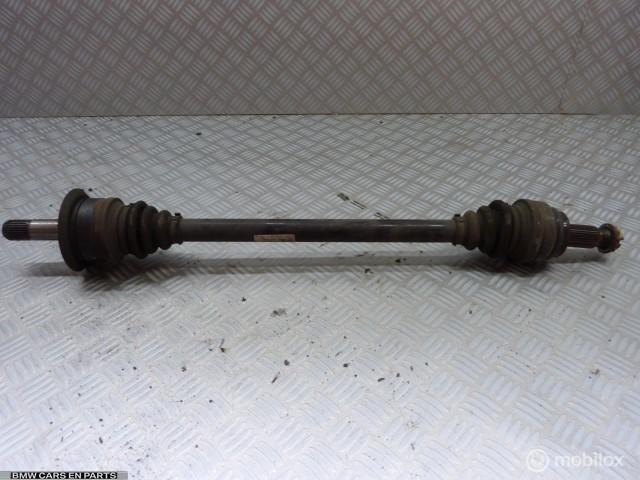 Aandrijfas rechtsachter BMW 5-serie Touring F11 f10, Auto-onderdelen, Remmen en Aandrijving, BMW, Gebruikt, Ophalen of Verzenden