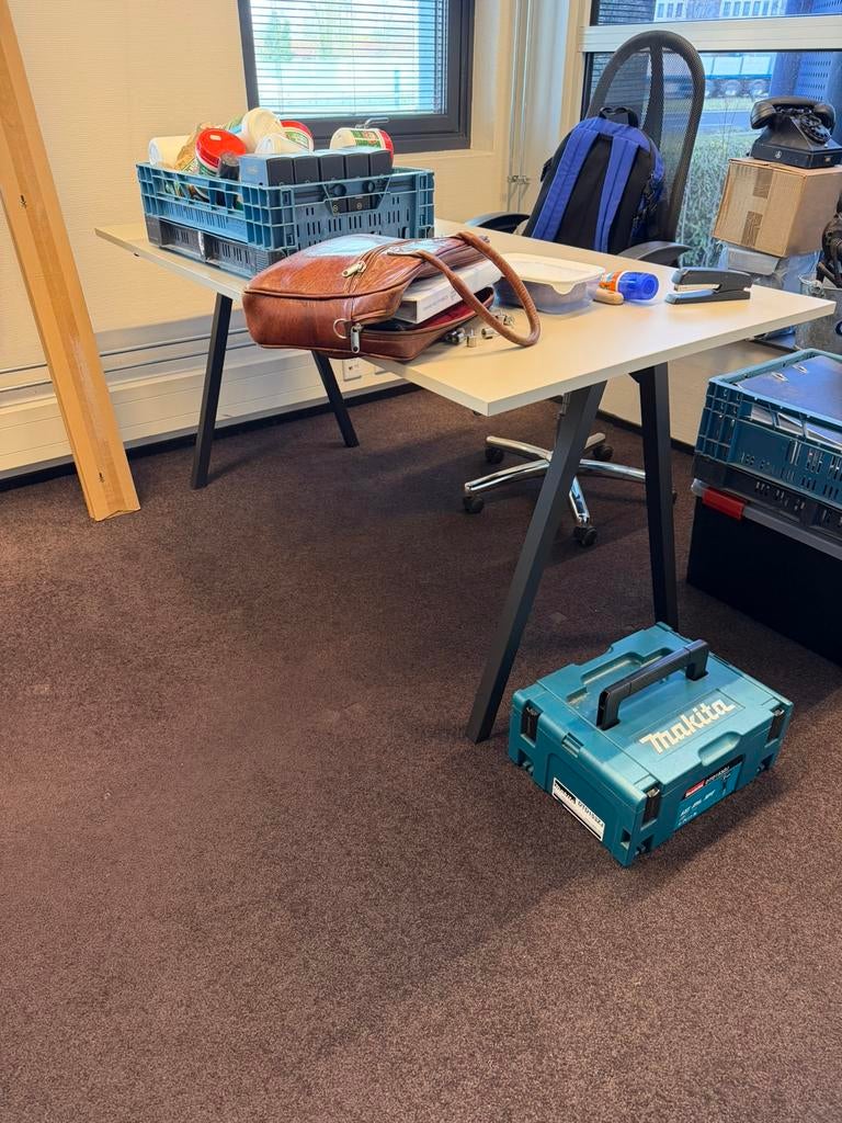 Ikea tafel/bireau, Ophalen, Zo goed als nieuw