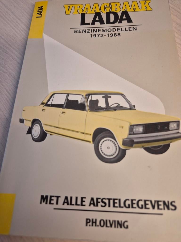 vraagbaak Lada 1200 1500 2105 2107 2104 gehele bouwtijd izgs, Auto diversen, Handleidingen en Instructieboekjes, Ophalen of Verzenden