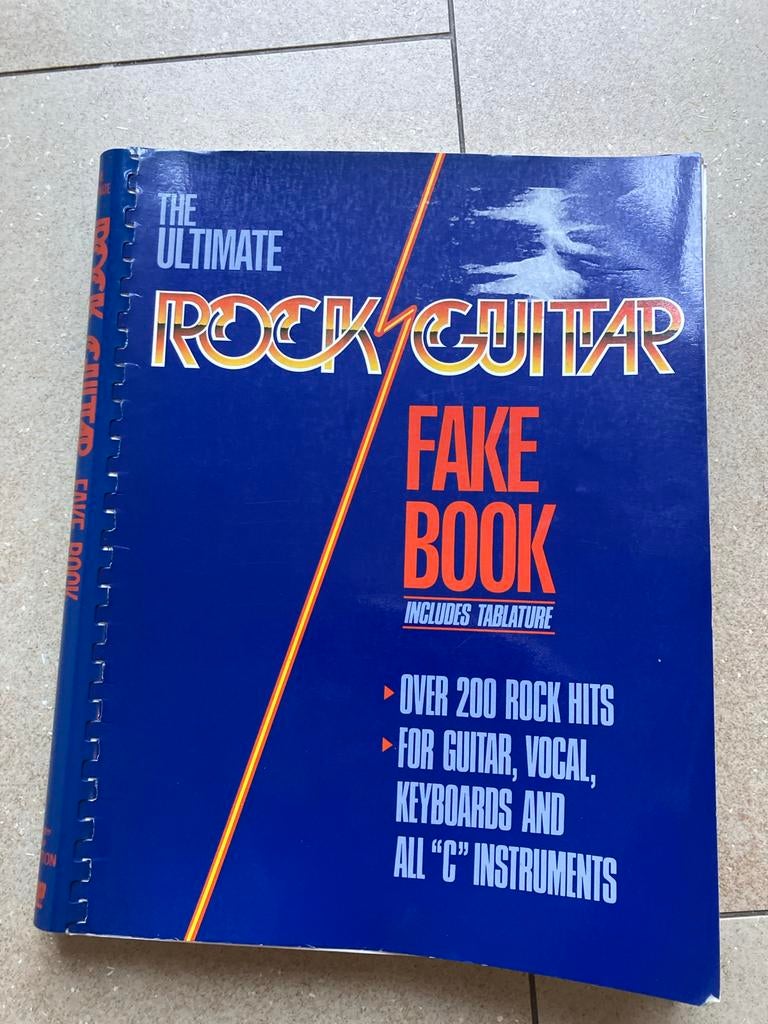 Rock Guitar Fake Book - Gitaar Tablature, Muziek en Instrumenten, Bladmuziek, Gitaar, Ophalen of Verzenden, Zo goed als nieuw