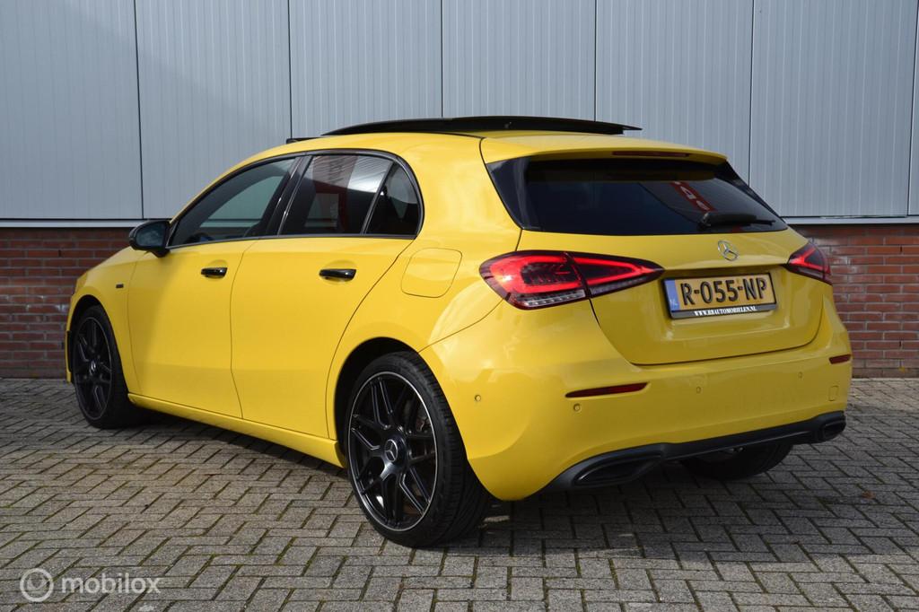Mercedes A-klasse 250 e Premium Plus|84.817km|Stoelvrw|Pano|, Auto's, Mercedes-Benz, Gebruikt, Bedrijf, Hybride Elektrisch/Benzine