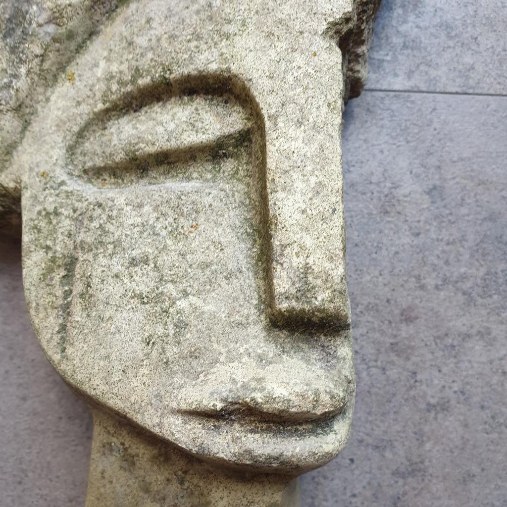 Stenen gedeeltelijk hoofd. Geen idee hetkomst of ouderdom, Ophalen of Verzenden