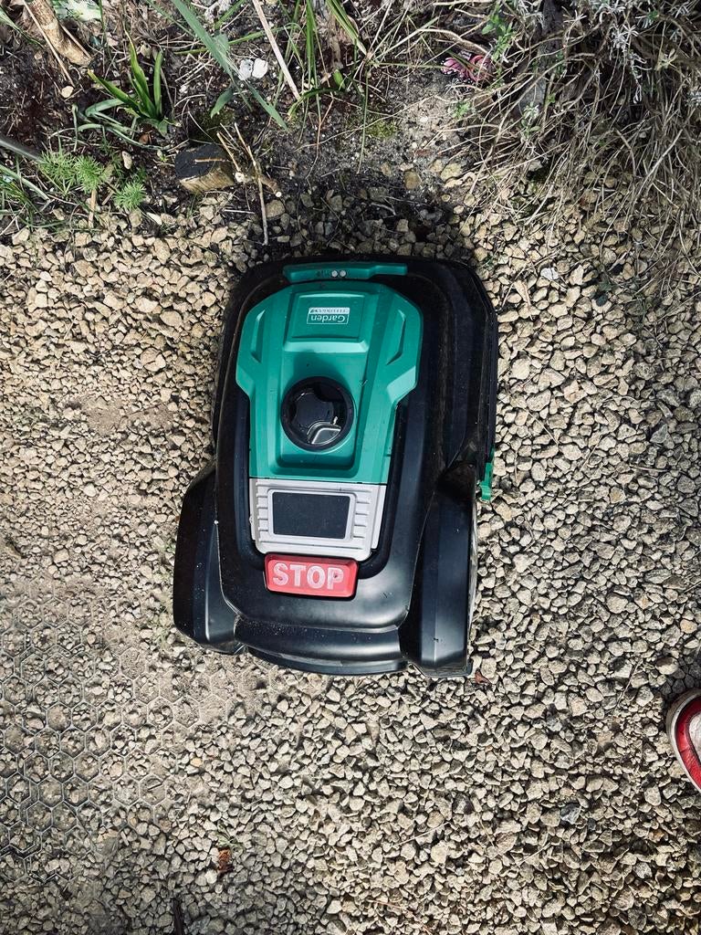 Robotmaaier met laadstation - accu defect, Tuin en Terras, Robotmaaiers, Ophalen, Gebruikt, 20 tot 25 cm