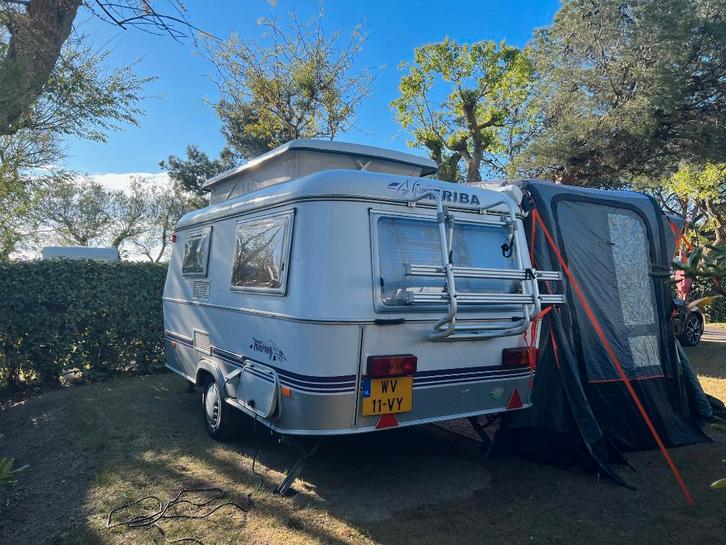 Eriba Triton met stapelbed!, Caravans en Kamperen, Caravans, Particulier, tot en met 4, 750 - 1000 kg, Standaardzit, Eriba, Lengtebed