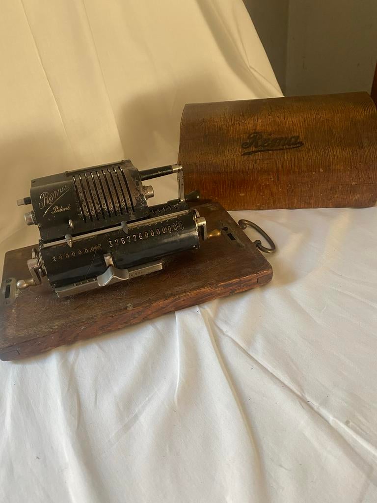 Rekenmachine Rema,herkomst duitsland 1920, Ophalen of Verzenden