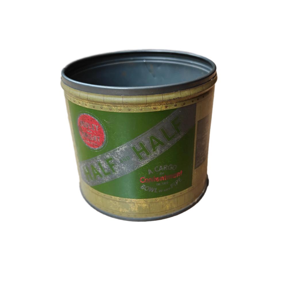 WWII US Tobacco Tin Burley & Bright, Verzamelen, Militaria | Tweede Wereldoorlog, Ophalen of Verzenden, Amerika, Embleem of Badge
