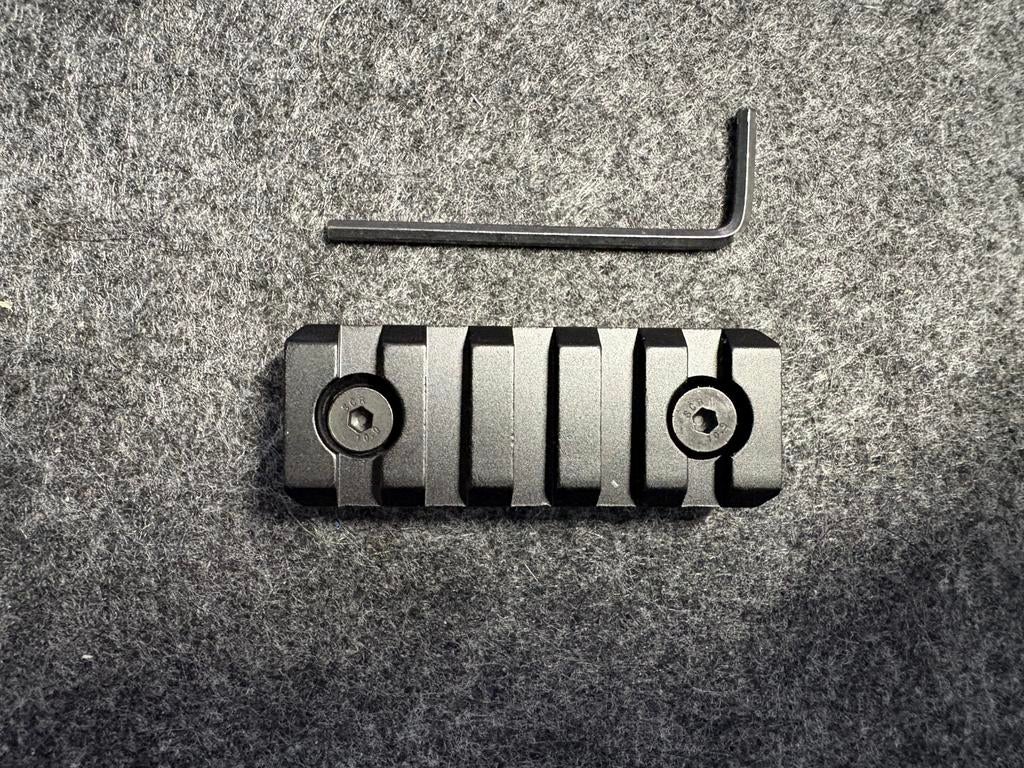 Airsoft M-LOK Picatinny Rail 6 cm (20 mm), Sport en Fitness, Schietsport-accessoires, Ophalen of Verzenden, Zo goed als nieuw