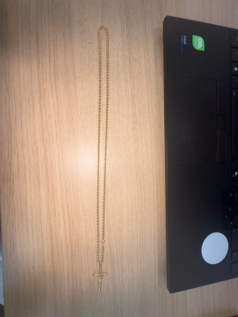 18k gouden ketting met kruisje, Ophalen of Verzenden, Gebruikt, Goud, Met hanger