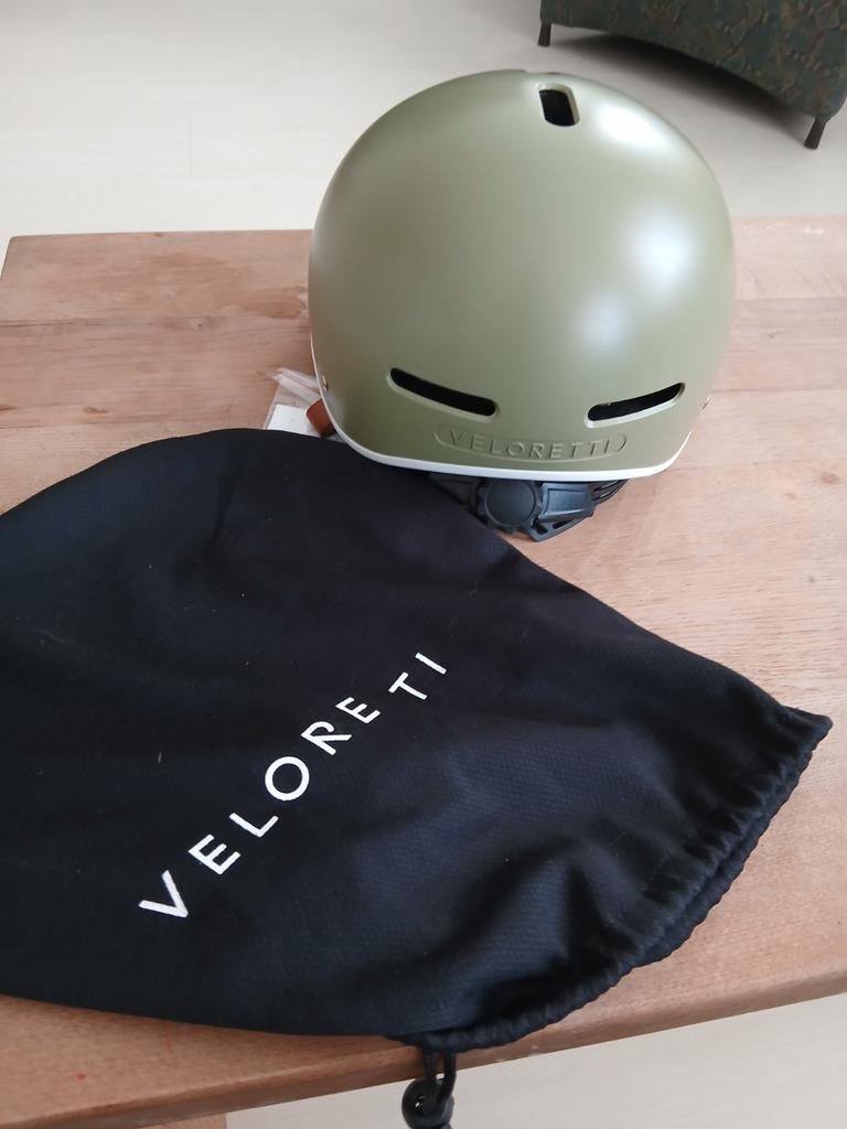 Fietshelm kleur groen van het merk veloretti, Fietsen en Brommers, Fietsaccessoires | Fietshelmen, Ophalen of Verzenden, Nieuw