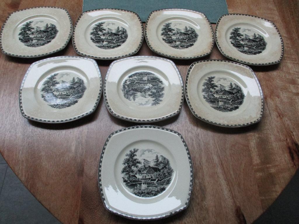 8 Oude Sociéte Ceramique gebak bordjes model LANDSCHAP, Antiek en Kunst, Ophalen of Verzenden