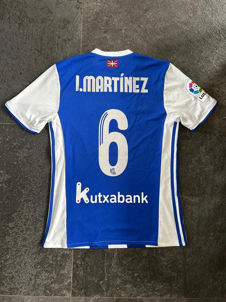 Real Sociedad Thuisshirt 2016/2017 Martínez #6, Sport en Fitness, Voetbal, Maat S, Ophalen of Verzenden, Zo goed als nieuw, Shirt