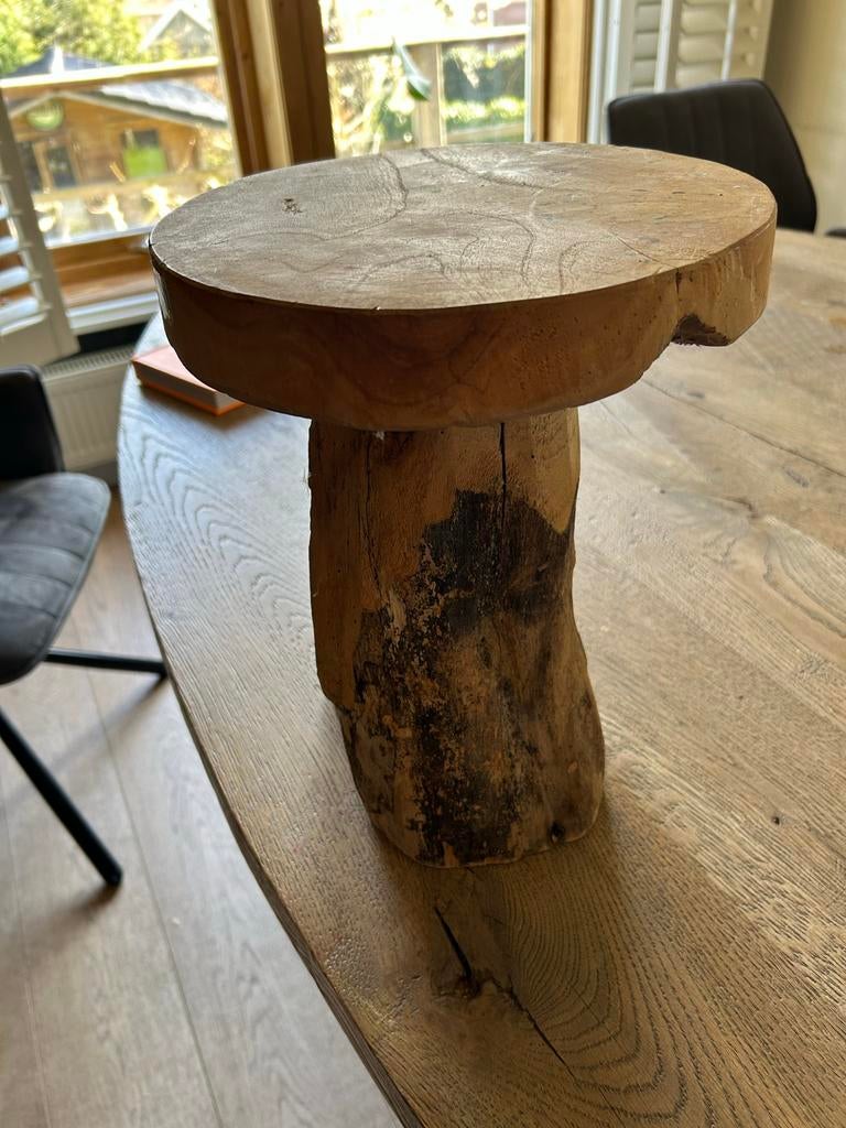 Houten boomstam krukje, Huis en Inrichting, Krukjes, Ophalen, Gebruikt, Hout