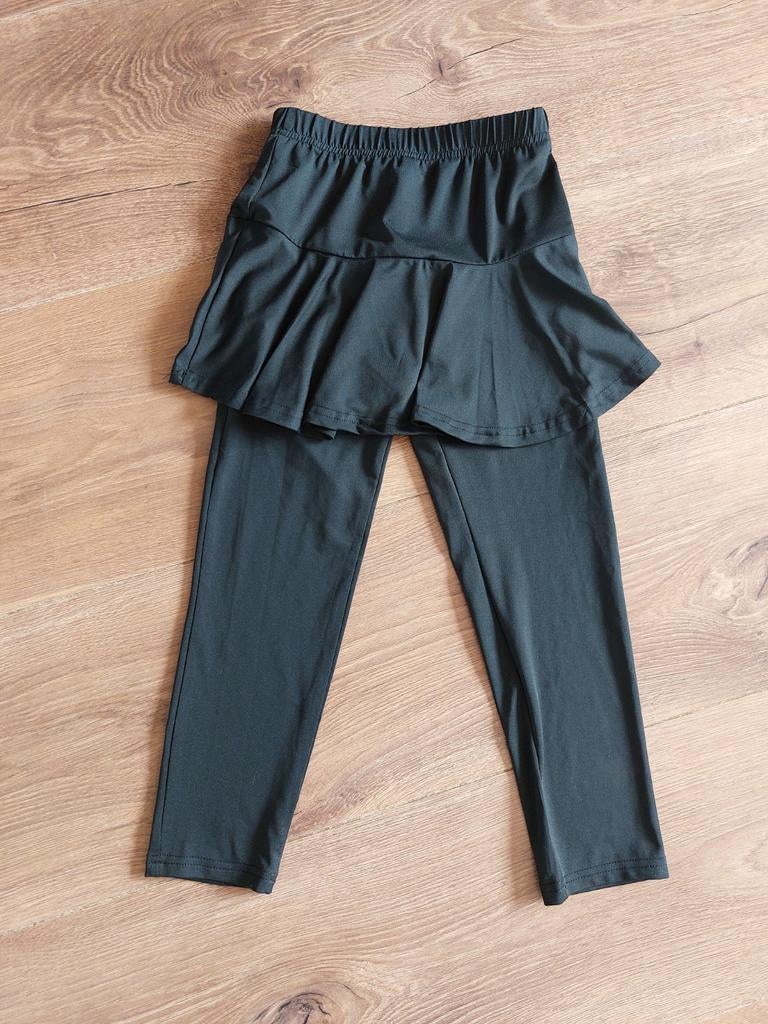 Zwarte legging met rokje eraan vast maat 116-122 z.g.a.n., Ophalen of Verzenden, Zo goed als nieuw, Meisje, Jurk of Rok