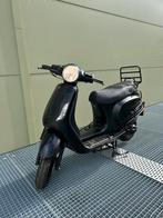 Nette La Sourini | 2021 | 8.100km | Rijklaar, Ophalen, La Souris, Zo goed als nieuw, Benzine