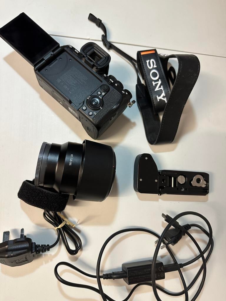 Sony A7 IV + 85mm f/1.8 lens, Ophalen of Verzenden, Zo goed als nieuw