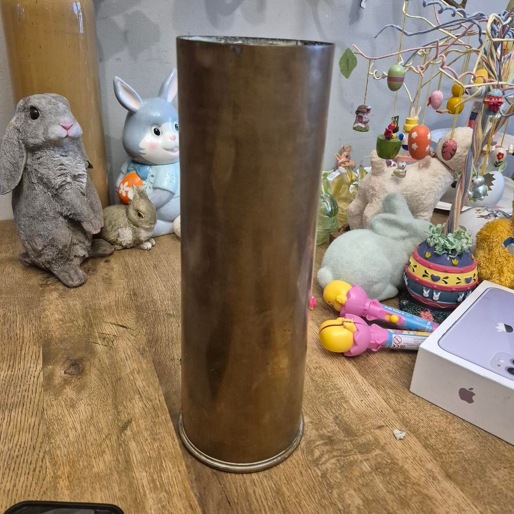 Oude Britse 25-ponder granaathuls uit 1942, Ophalen, Landmacht, Engeland, Hulzen of Bodemvondsten