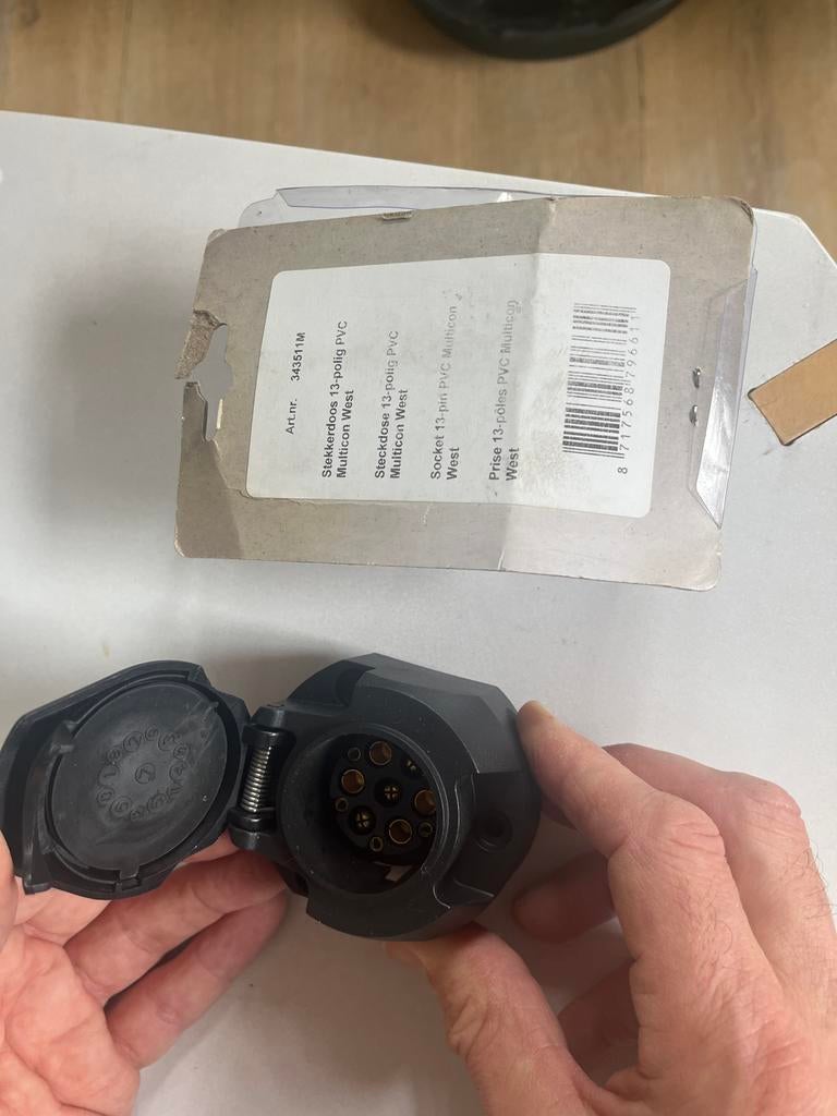 Stekkerdoos 13-polig PVC Multicon West, Ophalen of Verzenden, Nieuw, Universele onderdelen