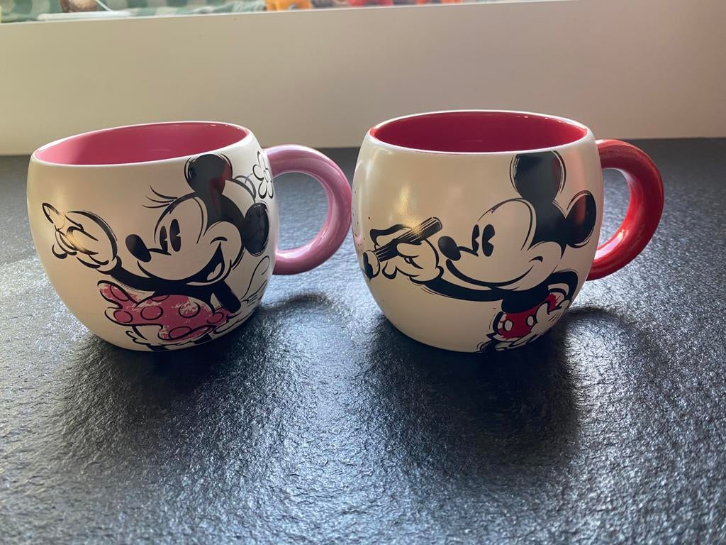 Disney mokken Minnie en Mickey Mouse (rookvrij), Gebruikt, Ophalen of Verzenden, Overige stijlen, Kop(pen) en/of Schotel(s)