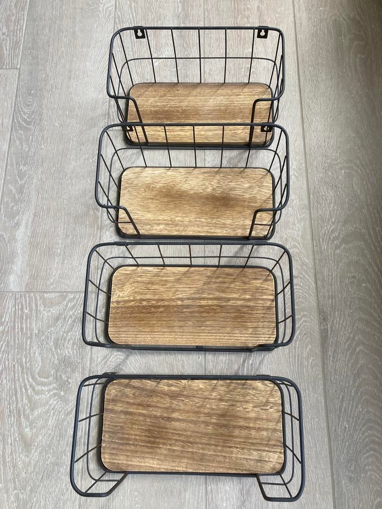 Decoratie mandjes 4 stuks), Ophalen of Verzenden, Zo goed als nieuw