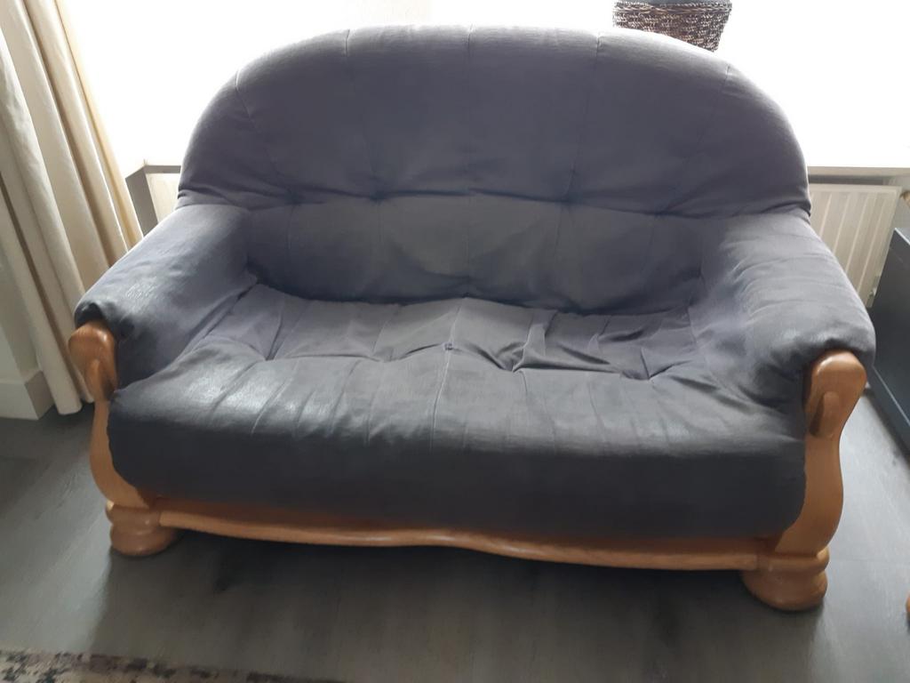 Comfortabel bankstel met krukje / voetenbankje, Ophalen, Minder dan 50 cm, Gebruikt, Klassiek, Comfortabel