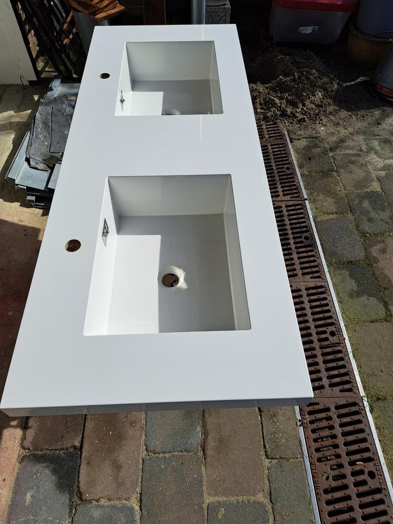 Dubbele wastafel, wit, composiet  140 x 54 x 5 cm, Doe-het-zelf en Verbouw, Sanitair, Ophalen, Gebruikt, Steen, Wastafel