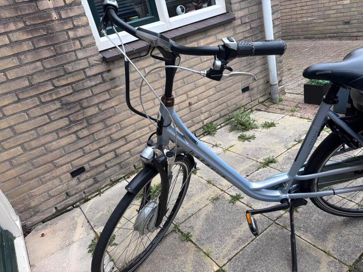 E-bike (Batavus monaco E-go lage instap), Fietsen en Brommers, Fietsen | Dames | Damesfietsen, Zo goed als nieuw, Batavus, Versnellingen