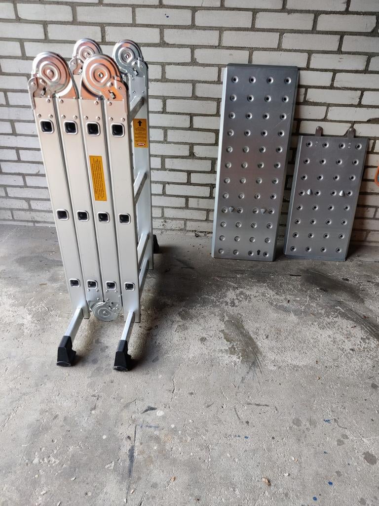 Escalo Multifold 4-in-1 vouwladder, Doe-het-zelf en Verbouw, Ophalen, 2 tot 4 meter