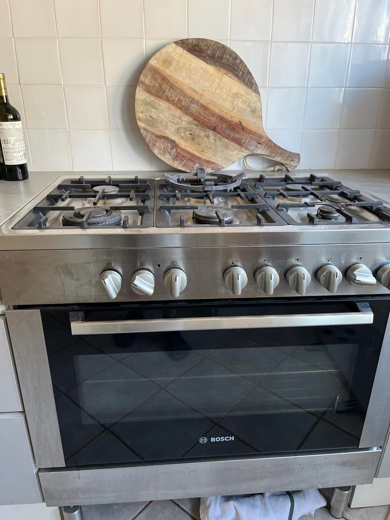 Bosch Vrijstaand Gasfornuis met Oven, Witgoed en Apparatuur, Fornuizen, Gebruikt, Vrijstaand, Gas, 5 kookzones of meer, 60 cm of meer