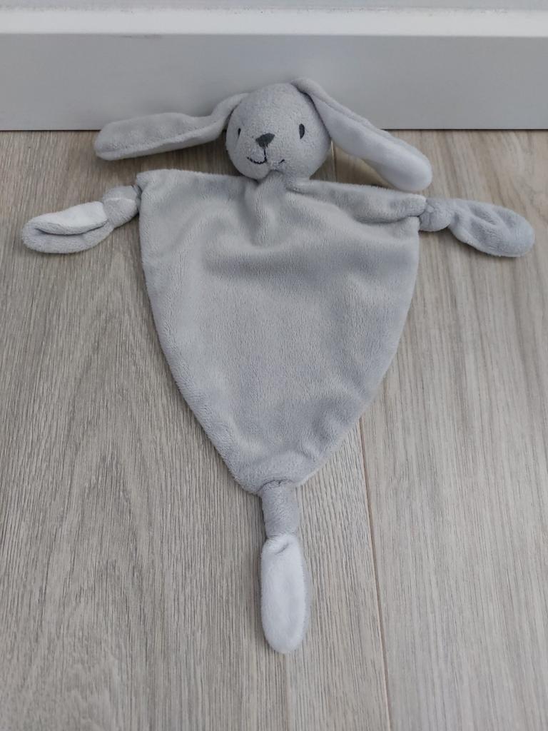 Knuffel knuffeldoekje prenatal konijn grijs wit L1698, Ophalen of Verzenden, Zo goed als nieuw, Konijn