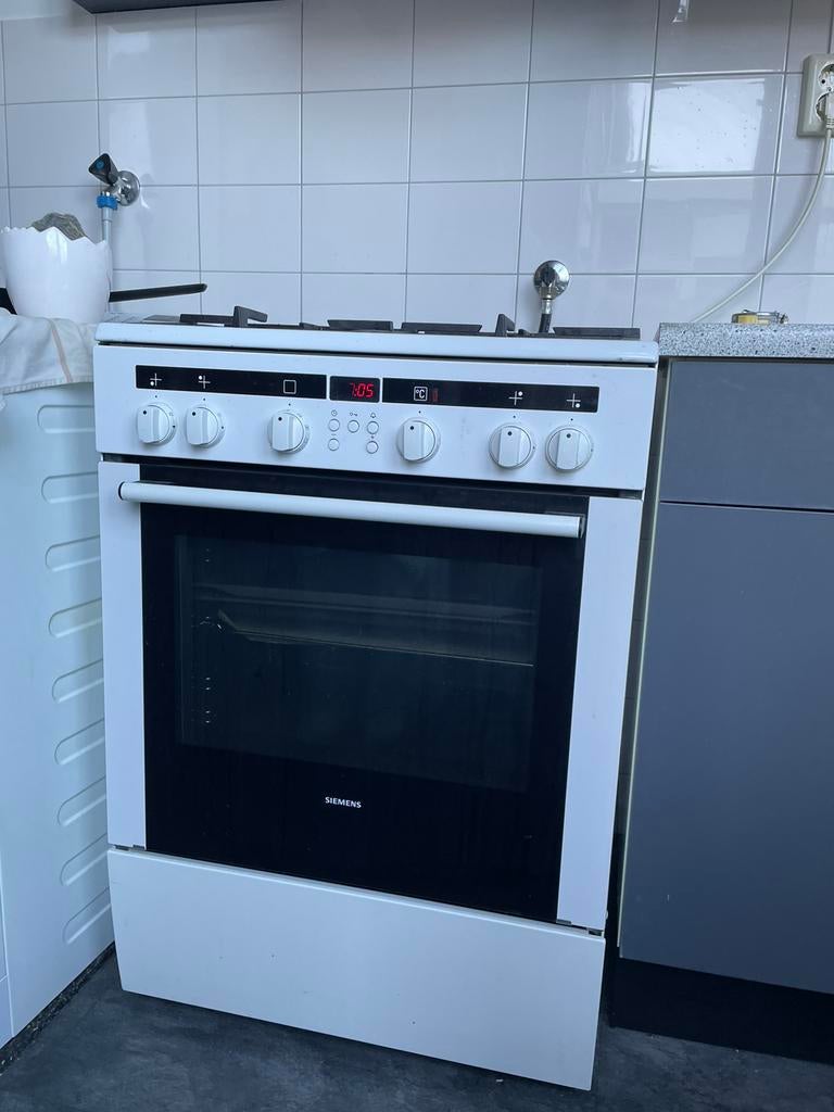 gasfornuis, Witgoed en Apparatuur, Fornuizen, Ophalen, Gebruikt, 60 cm of meer, 4 kookzones