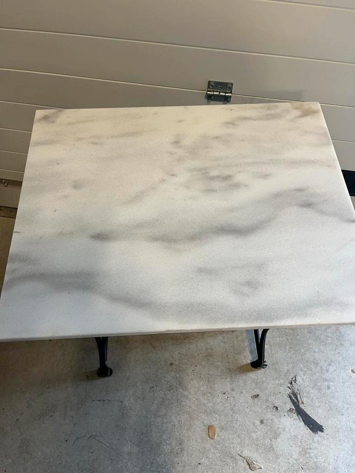 Antiek Gietijzeren Naaimachine Onderstel met Marmeren Plaat, Tuin en Terras, Tuintafels, Ophalen of Verzenden