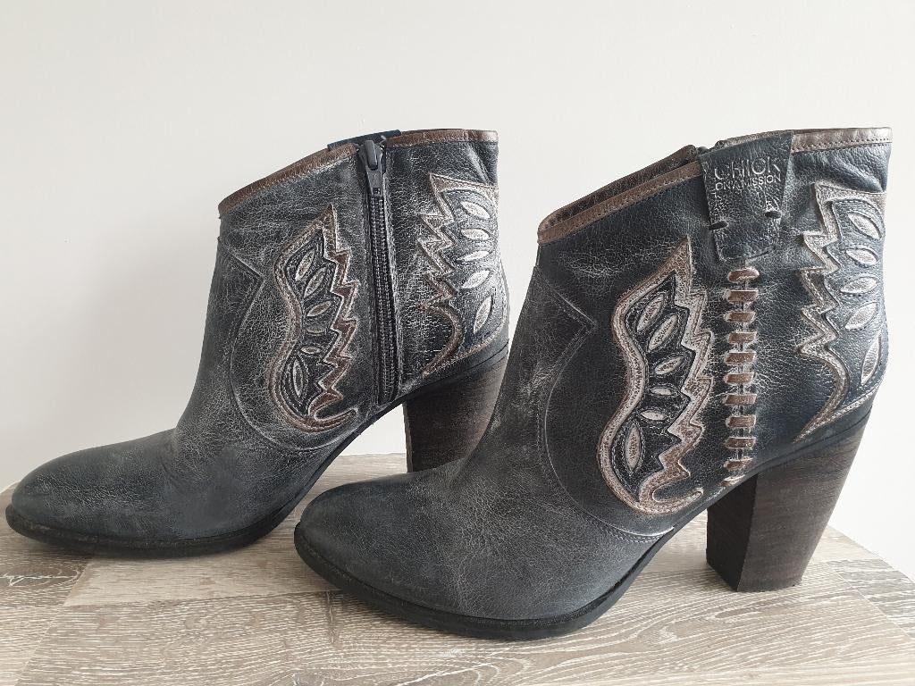 Leuke laarzen van chick on a mission 39 gekocht voor, Kleding | Dames, Hoge laarzen, Zwart, Ophalen of Verzenden, Zo goed als nieuw