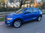 Volkswagen T-Roc 1.0 TSI Style Business Navi Camera Trekhaak, Voorwielaandrijving, Stof, Gebruikt, Blauw