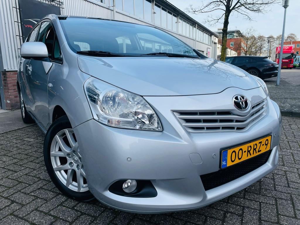 Toyota Verso 1.8 VVT-i Business 17'LMV KLIMA PANO TREKHAAK, Auto's, Toyota, Bedrijf, Te koop, Verso, ABS, Achteruitrijcamera, Airbags