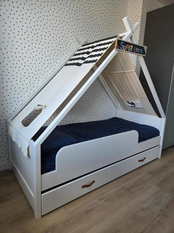 Lifetime Cool kids Tipi bed + kledingkast, Kinderen en Baby's, Kinderkamer | Bedden, Gebruikt, 180 cm of meer, 85 tot 100 cm, Lattenbodem